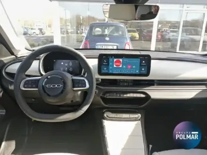 Photo 7 Fiat 600  1.2 Hybrid Turbo 110ch La Prima eDCT6