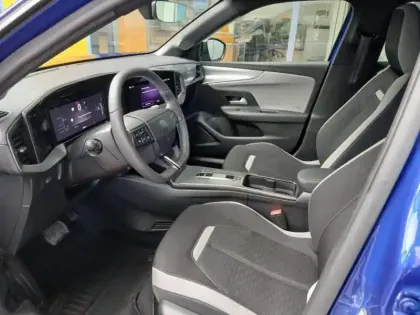 Photo 5 Opel Mokka  1.2 Turbo Hybrid 136ch Edition e-DCT6