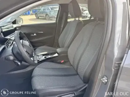 Photo 8 Peugeot 208  1.2 Hybrid 110ch Allure e-DCS6