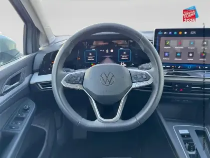 Photo 11 Volkswagen Golf  1.5 eTSI EVO2 116ch Life Plus DSG7