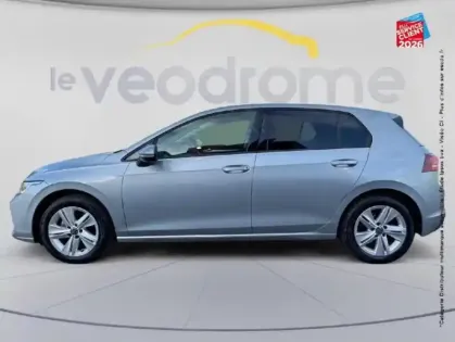 Photo 8 Volkswagen Golf  1.5 eTSI EVO2 116ch Life Plus DSG7