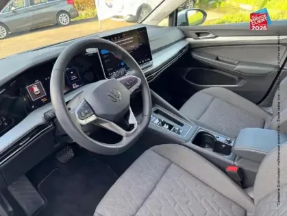 Photo 14 Volkswagen Golf  1.5 eTSI EVO2 116ch Life Plus DSG7