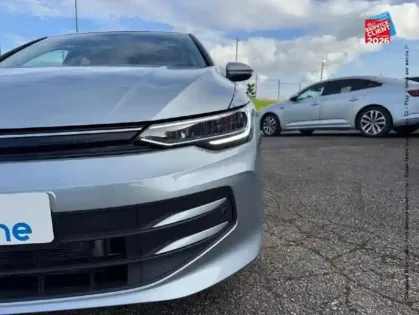 Photo 12 Volkswagen Golf  1.5 eTSI EVO2 116ch Life Plus DSG7