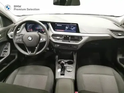 Photo 10 BMW Serie 1 Série 1 118dA 150ch Business Design