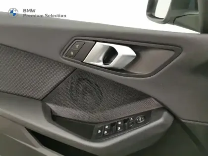 Photo 11 BMW Serie 1 Série 1 118dA 150ch Business Design