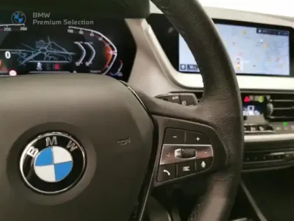 Photo 14 BMW Serie 1 Série 1 118dA 150ch Business Design