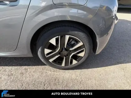 Photo 12 Peugeot 208  1.2 Hybrid 100ch Allure e-DCS6