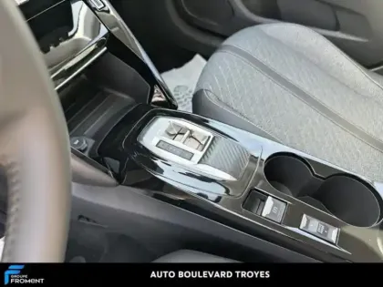 Photo 13 Peugeot 208  1.2 Hybrid 100ch Allure e-DCS6