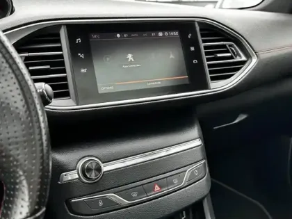 Photo 8 Peugeot 308  SW 1.2 PureTech 130ch E6.c S&S GT Line EAT8