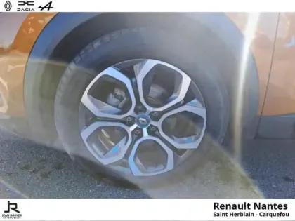 Photo 8 Renault Captur  1.6 E-Tech Plug-in 160ch Intens