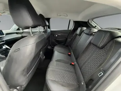 Photo 10 Peugeot 208  e- 136ch Roadtrip