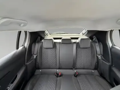 Photo 11 Peugeot 208  e- 136ch Roadtrip