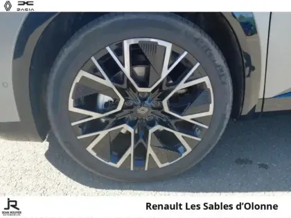 Photo 7 Renault Austral  1.2 E-Tech full hybrid 200ch esprit Alpine - 25