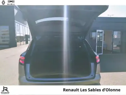 Photo 6 Renault Austral  1.2 E-Tech full hybrid 200ch esprit Alpine - 25