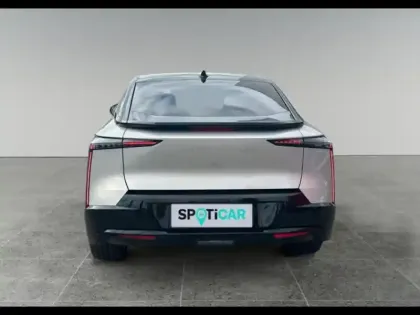 Photo 18 DS DS 8 N°8 Electrique 245ch Long Range Etoile