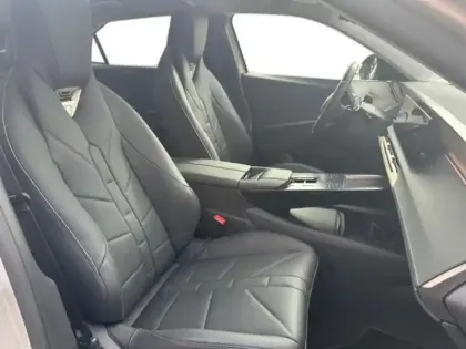 Photo 14 DS DS 8 N°8 Electrique 245ch Long Range Etoile