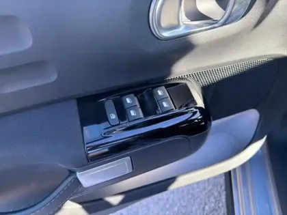 Photo 11 Citroën C3  1.2 PureTech 83ch S&S Shine