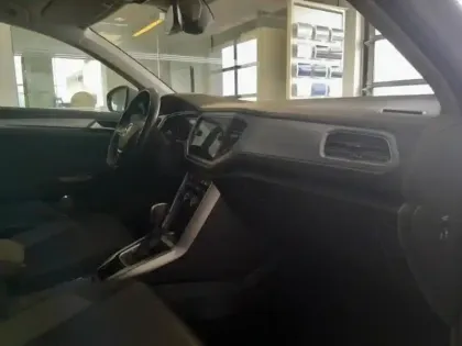 Photo 13 Volkswagen T-roc Gén. I Ph1 Active 5