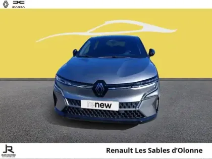 Photo 8 Renault Megane  E-Tech Electric EV60 220ch Iconic optimum charge