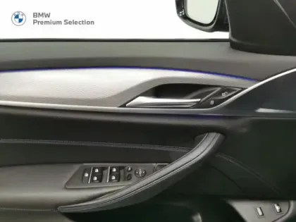 Photo 26 BMW Serie 5 Série 5 530eA 252ch M Sport Steptronic Euro6d-T 10CV