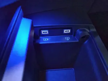Photo 98 Peugeot 3008  Hybrid 136 e-DCS6