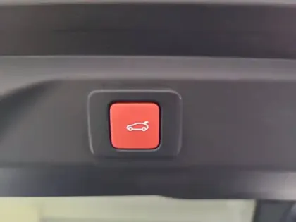 Photo 34 Peugeot 3008  Hybrid 136 e-DCS6