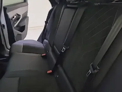 Photo 11 Peugeot 3008  Hybrid 136 e-DCS6