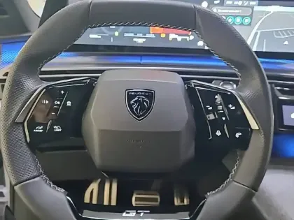 Photo 8 Peugeot 3008  Hybrid 136 e-DCS6