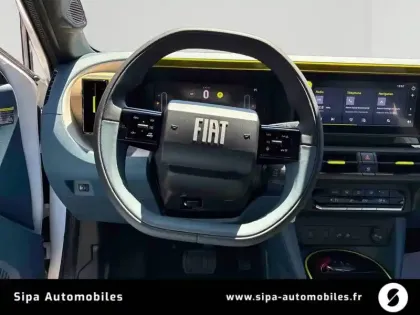 Photo 12 Fiat Panda Grande  T-Gen 3 1.2 Hybrid Turbo 110 ch eDCT6
