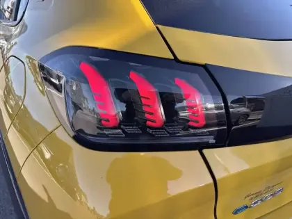 Photo 39 Peugeot 208 Gén. II Ph1 NG GT 5