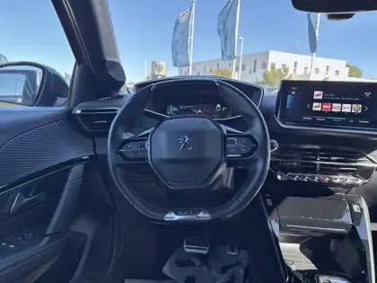 Photo 8 Peugeot 208  Electrique 50 kWh 136ch