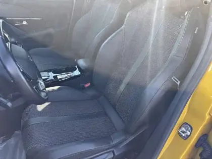 Photo 33 Peugeot 208 Gén. II Ph1 NG GT 5