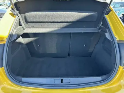 Photo 28 Peugeot 208 Gén. II Ph1 NG GT 5