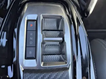 Photo 36 Peugeot 208 Gén. II Ph1 NG GT 5