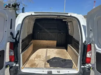 Photo 5 Peugeot Partner  FOURGON STANDARD 650 KG BLUEHDI 130 S&S EAT8