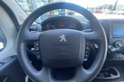 Photo 13 Peugeot Boxer  CABINE APPROFONDIE 7 PLACES 3.3 T L2H1 140 S&S