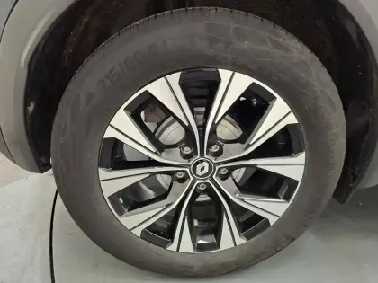 Photo 15 Renault Captur  E-Tech full hybrid 145