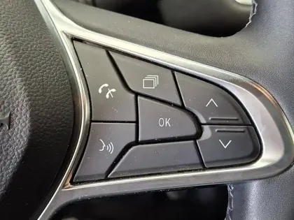 Photo 33 Renault Captur  E-Tech full hybrid 145