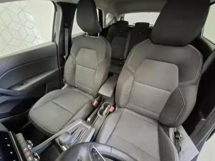 Photo 29 Renault Captur  E-Tech full hybrid 145