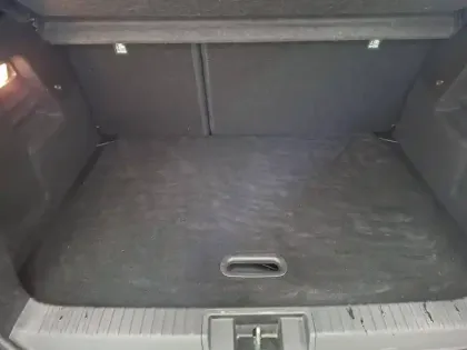 Photo 18 Renault Captur  E-Tech full hybrid 145