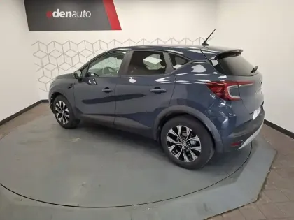 Photo 9 Renault Captur  E-Tech full hybrid 145