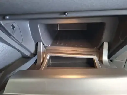 Photo 26 Renault Captur  E-Tech full hybrid 145