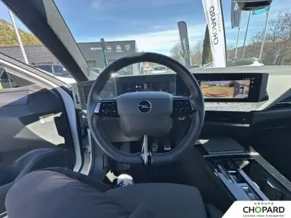 Photo 15 Opel Astra  1.2 Turbo Hybride 136 ch e-DCT6