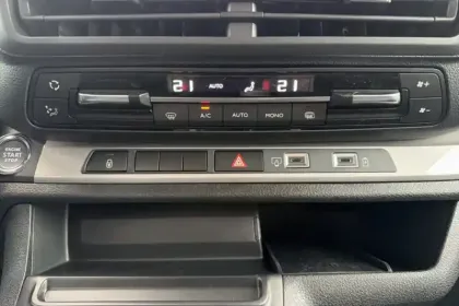 Photo 18 Peugeot Expert  CA FIXE M DIESEL 180 CH AUTOMATIQUE