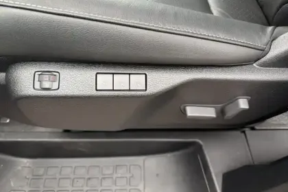 Photo 28 Peugeot Expert  CA FIXE M DIESEL 180 CH AUTOMATIQUE