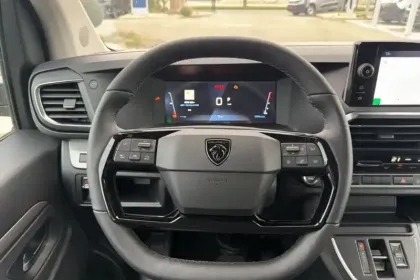 Photo 16 Peugeot Expert  CA FIXE M DIESEL 180 CH AUTOMATIQUE