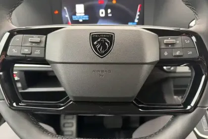 Photo 29 Peugeot Expert  CA FIXE M DIESEL 180 CH AUTOMATIQUE