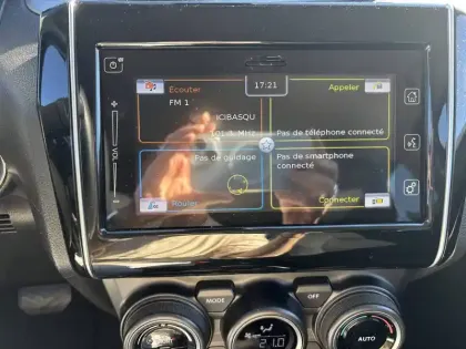 Photo 32 Suzuki Swift  1.2 Dualjet Hybrid Auto (CVT)