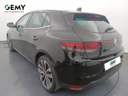 Photo 63 Renault Megane Mégane IV Berline TCe 140 EDC FAP - 21N