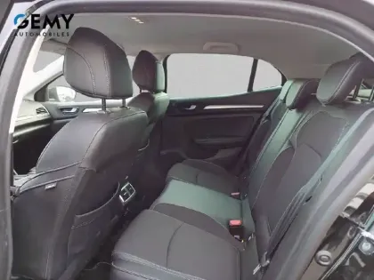 Photo 9 Renault Megane Mégane IV Berline TCe 140 EDC FAP - 21N